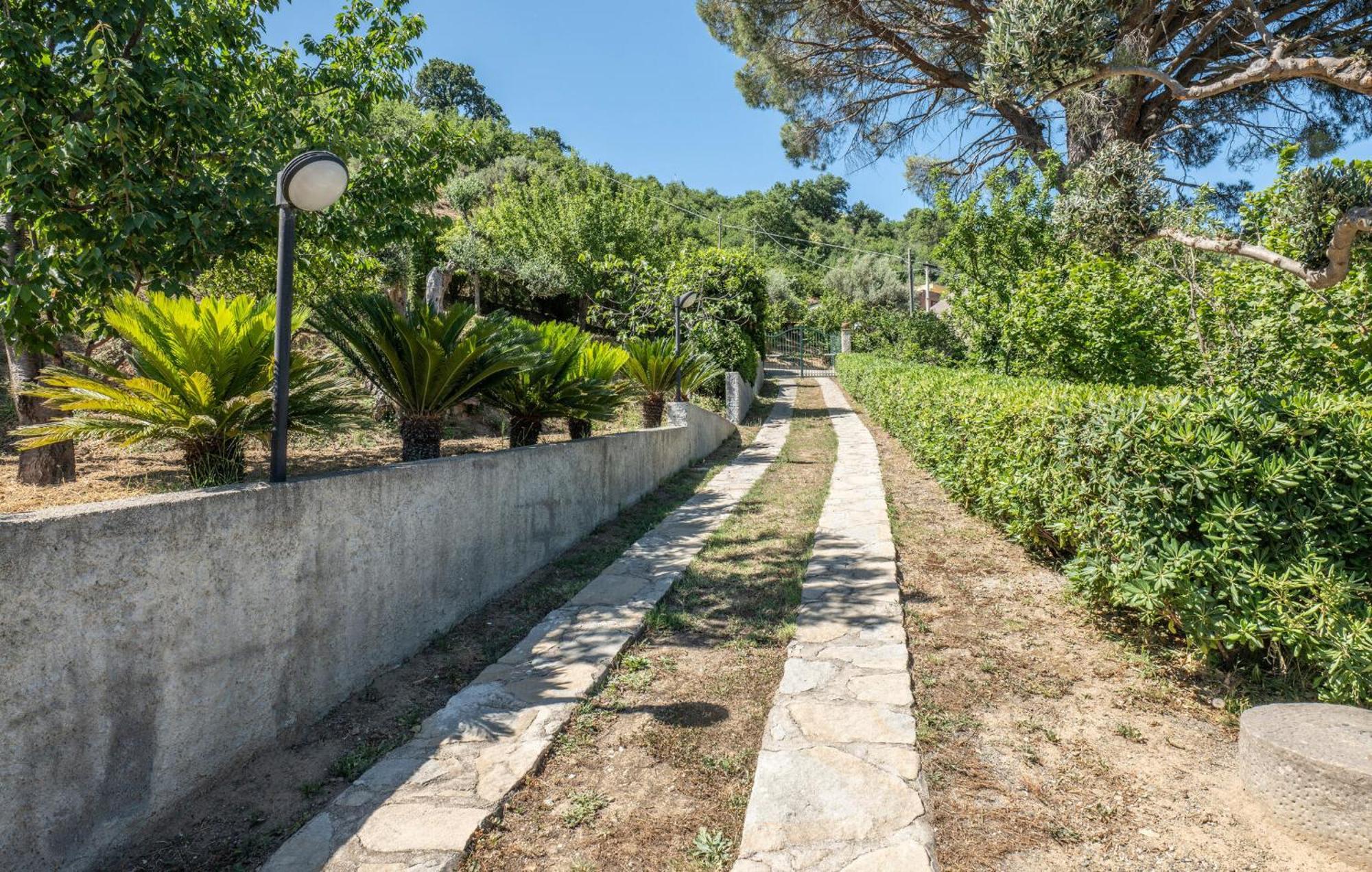 3 Bedroom Beautiful Home In Librizzi מראה חיצוני תמונה